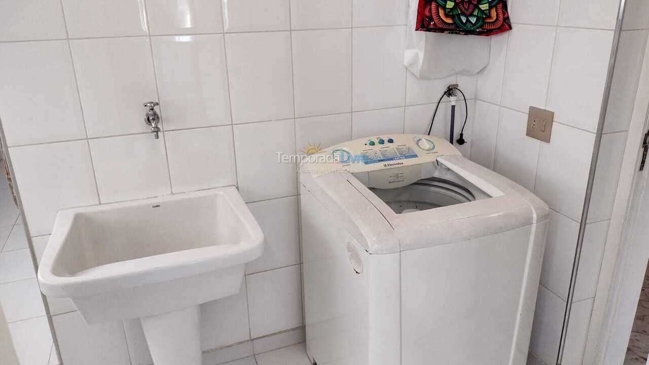 Apartamento para aluguel de temporada em Guarujá (Pitangueiras)