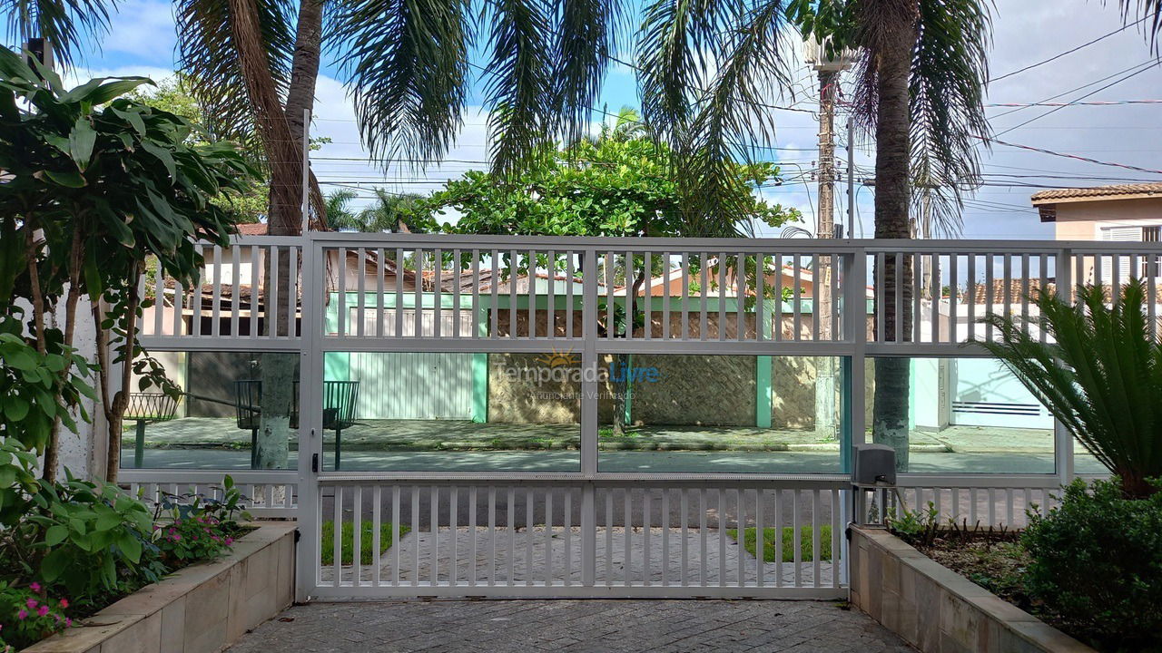 Apartamento para aluguel de temporada em Guarujá (Enseada)