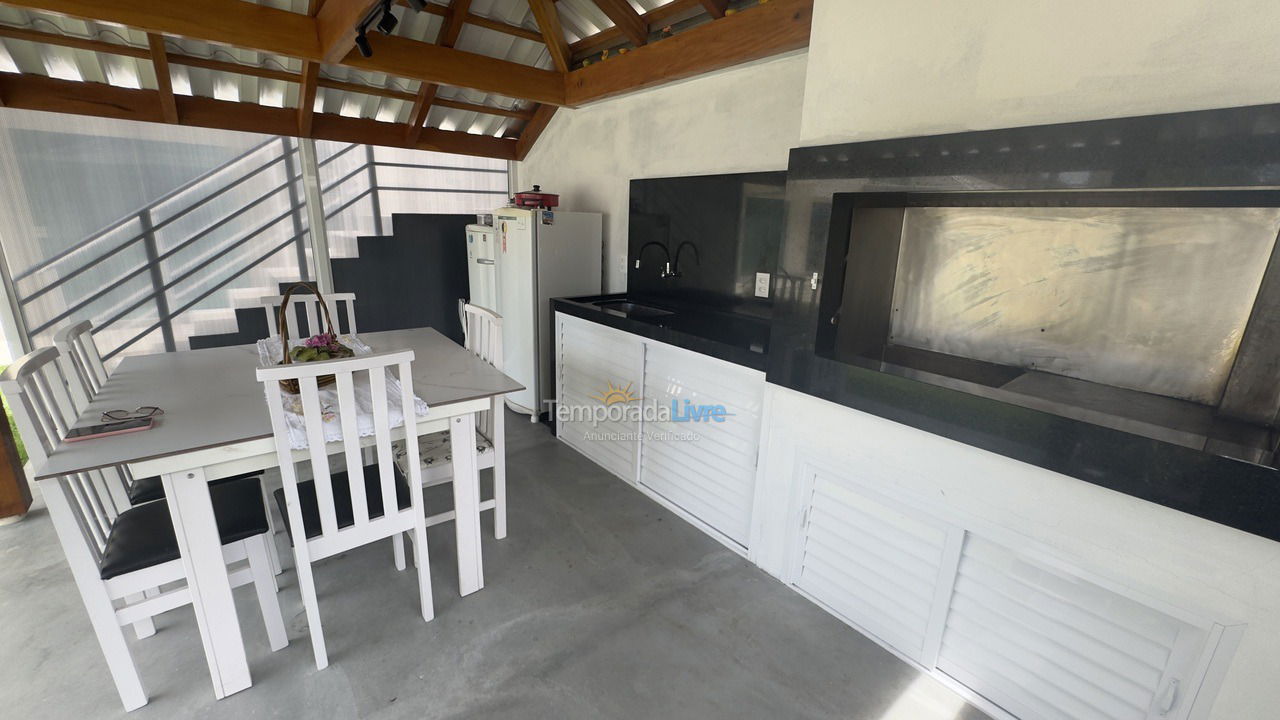 Apartment for vacation rental in Bombinhas (Centro de Bombinhas)