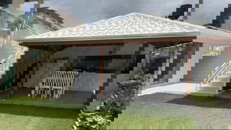 Apartments in the center of Bombinhas for up to 5 people