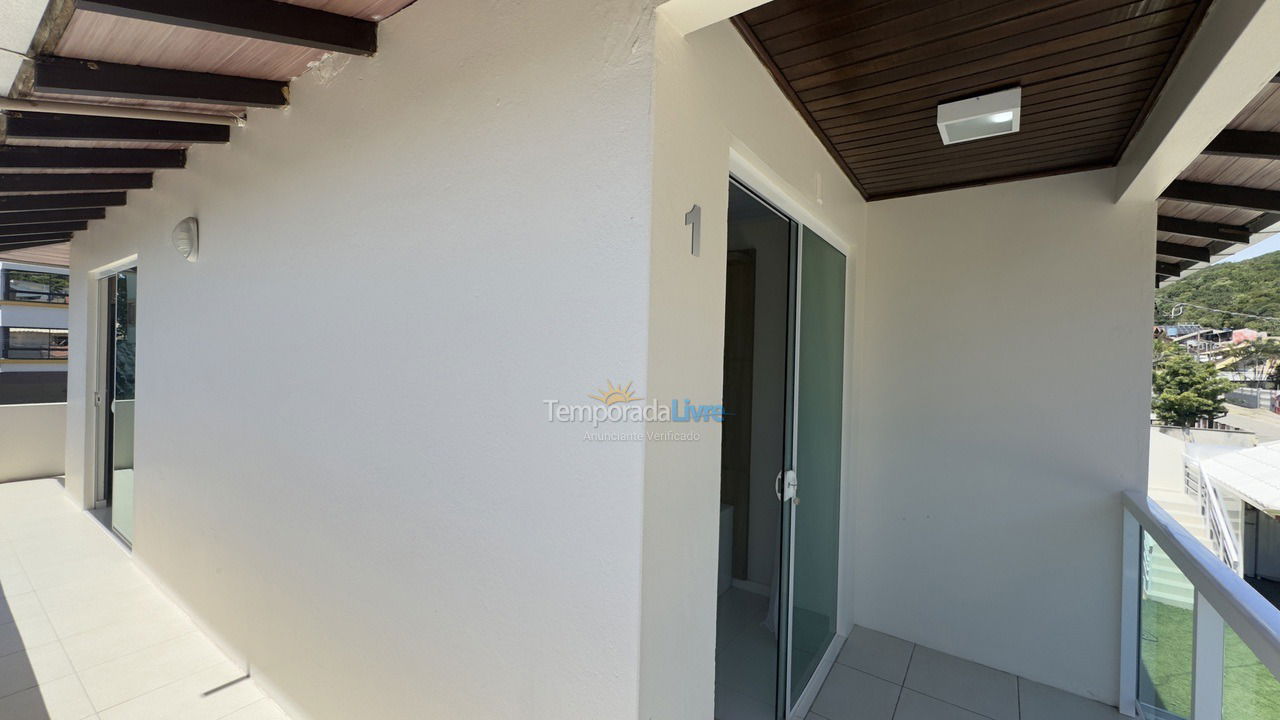 Apartment for vacation rental in Bombinhas (Centro de Bombinhas)