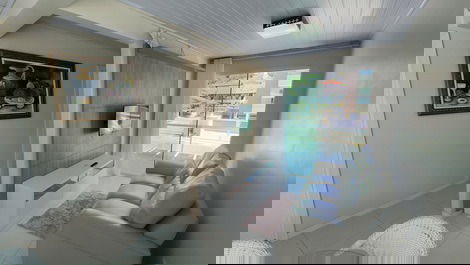 Apartments in the center of Bombinhas for up to 5 people