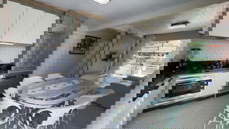 Apartments in the center of Bombinhas for up to 5 people