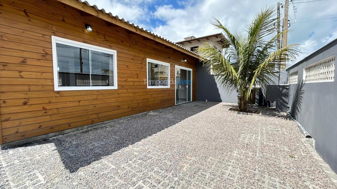 Casa para aluguel de temporada em Bombinhas (Mariscal)