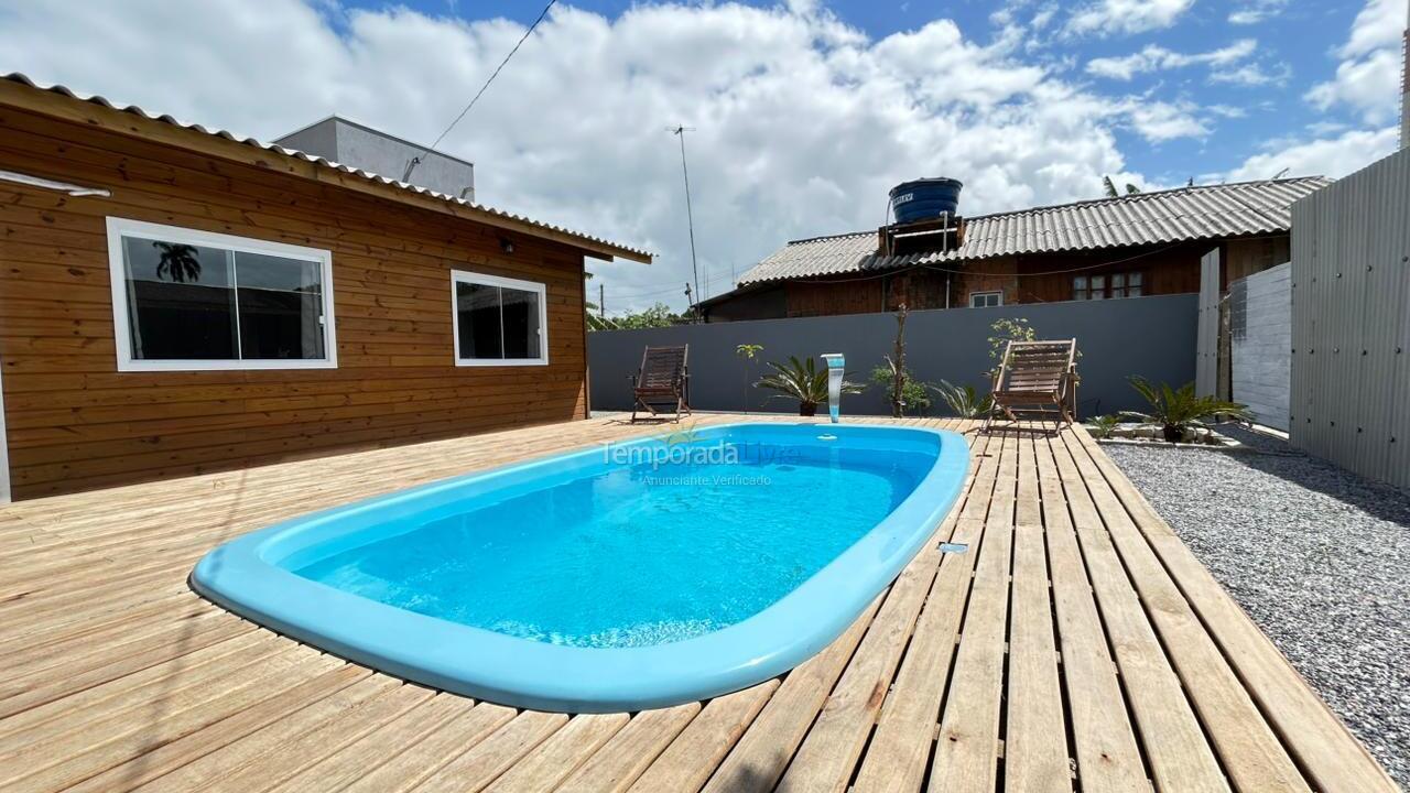Casa para aluguel de temporada em Bombinhas (Mariscal)