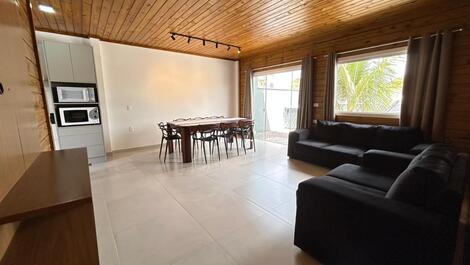 CASA COM PISCINA MARISCAL