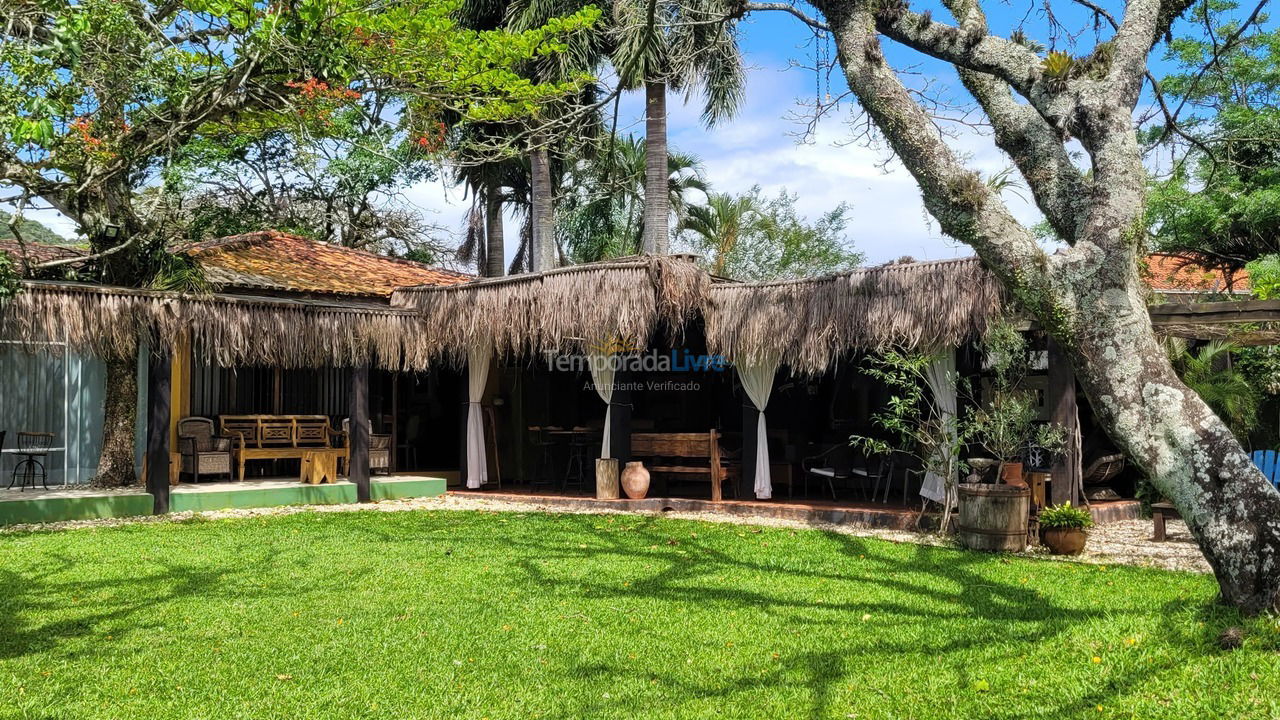 Casa para aluguel de temporada em Florianópolis (Cachoeira do Bom Jesus)