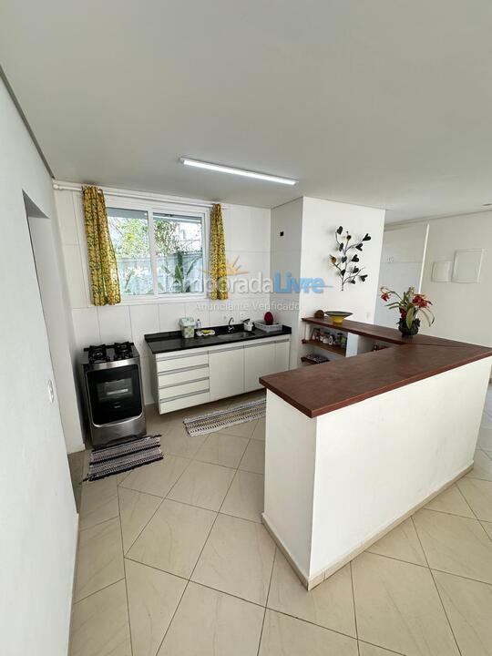 Casa para alquiler de vacaciones em São Sebastião (Camburi)