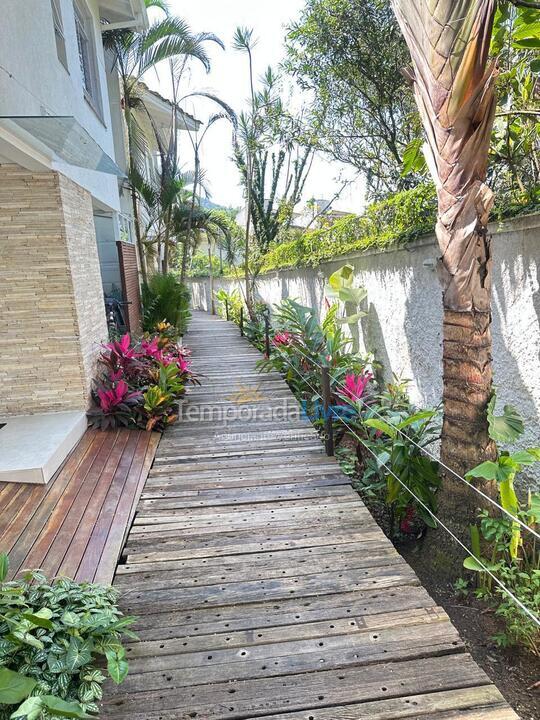 Casa para alquiler de vacaciones em São Sebastião (Camburi)