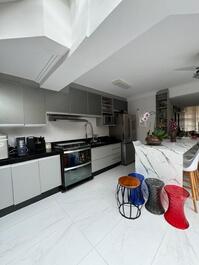 Available for New Year's Eve! House 30 meters from Juquehy Beach