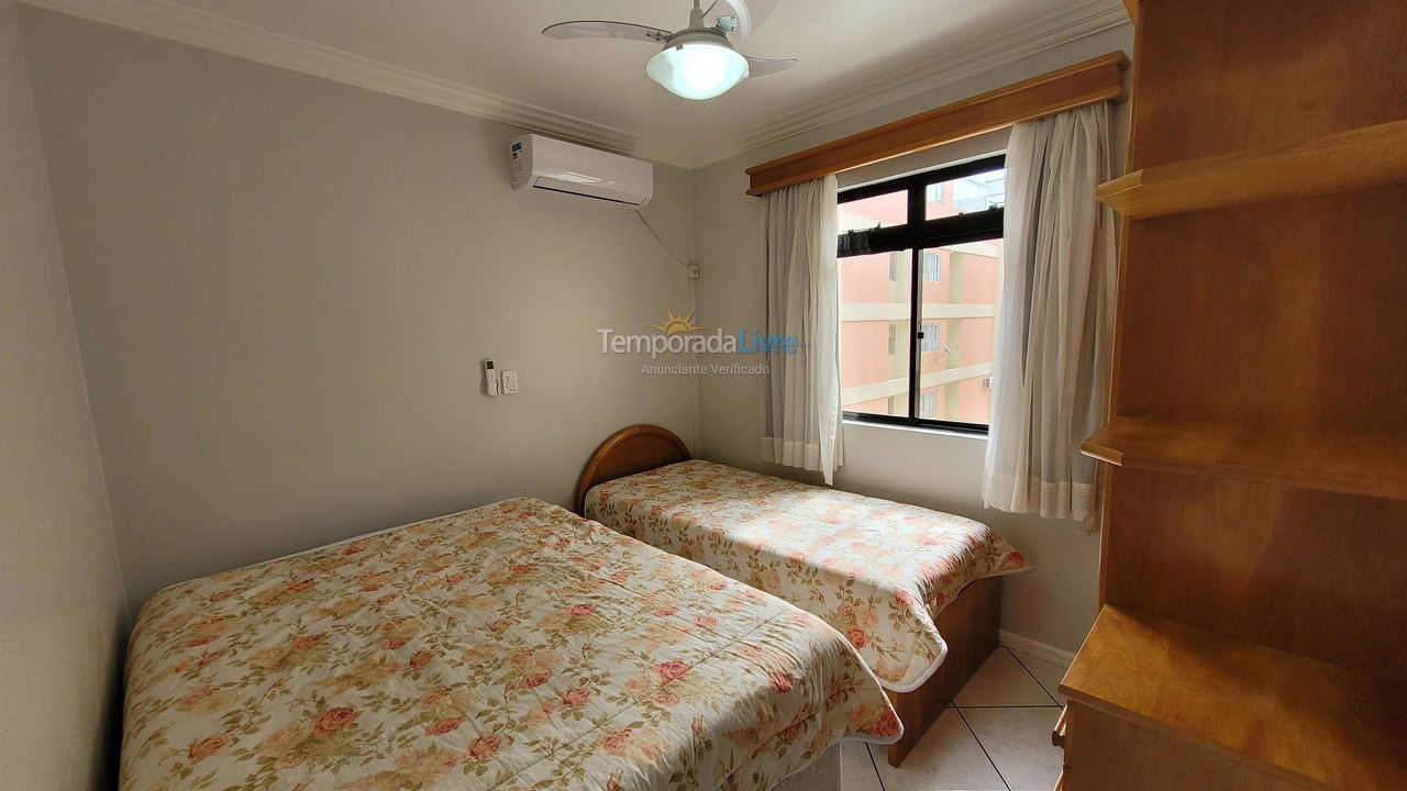 Apartamento para aluguel de temporada em Bombinhas (Praia de Bombas)