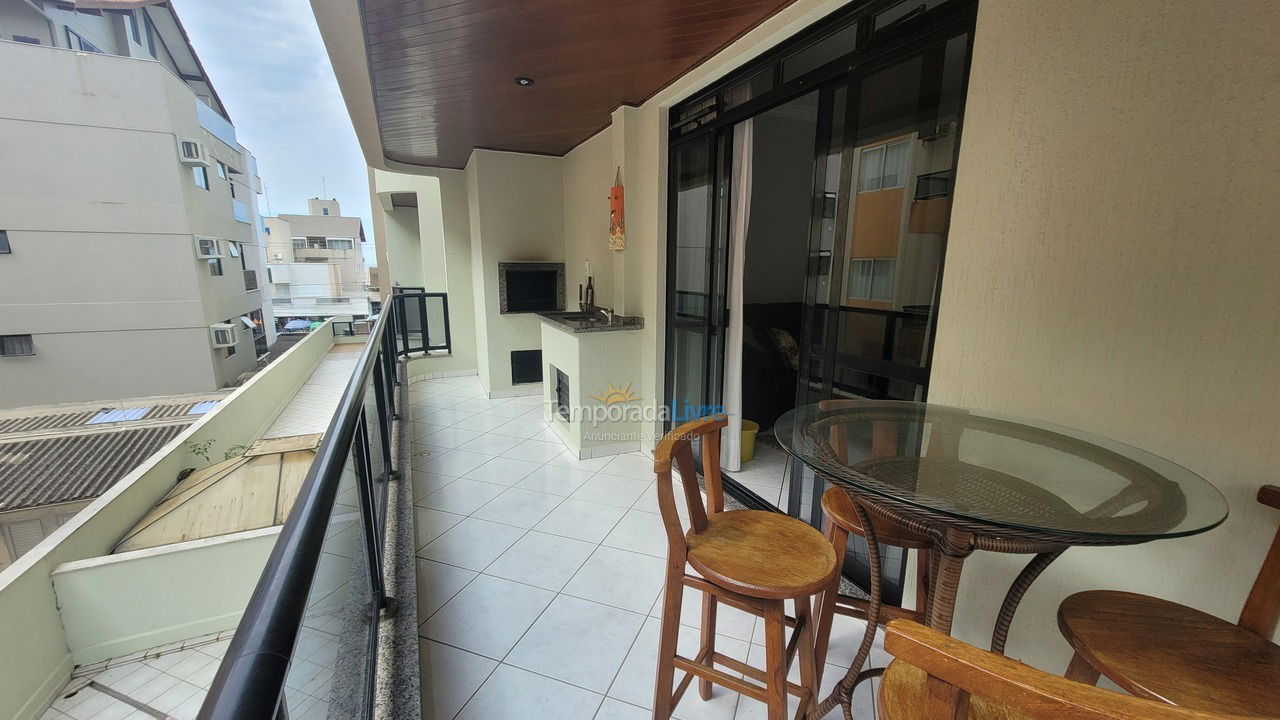 Apartamento para aluguel de temporada em Bombinhas (Praia de Bombas)