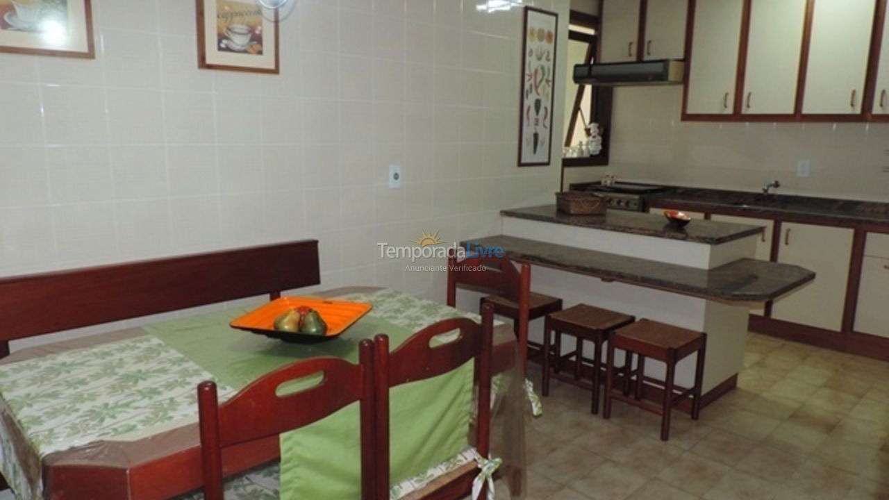 Apartment for vacation rental in Bombinhas (Praia de Bombas)