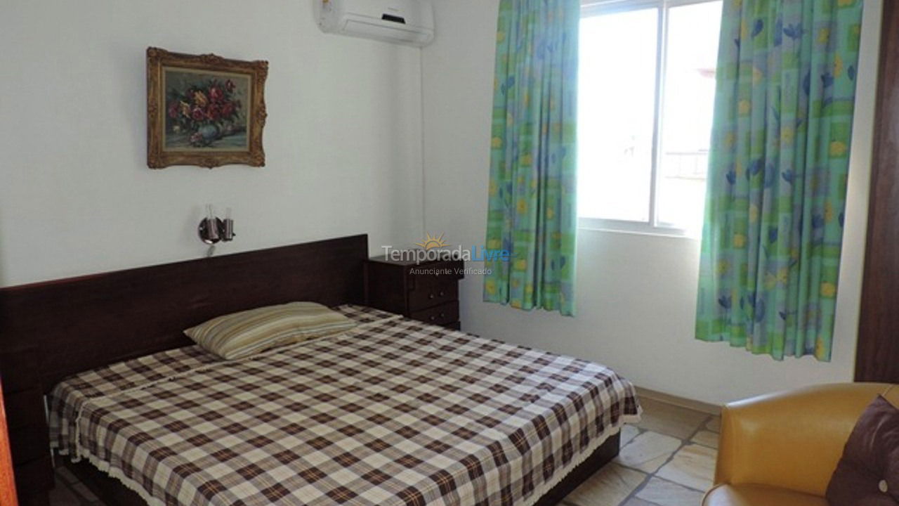 Apartment for vacation rental in Bombinhas (Praia de Bombas)