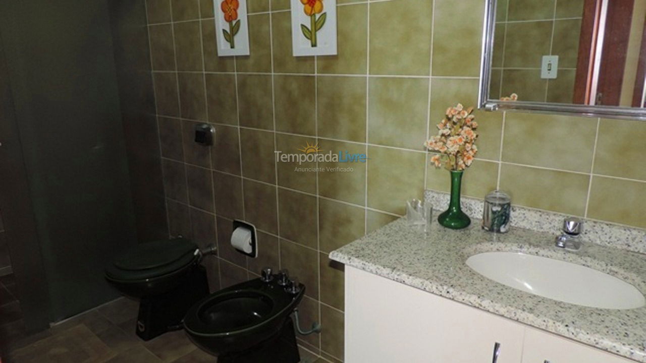 Apartment for vacation rental in Bombinhas (Praia de Bombas)