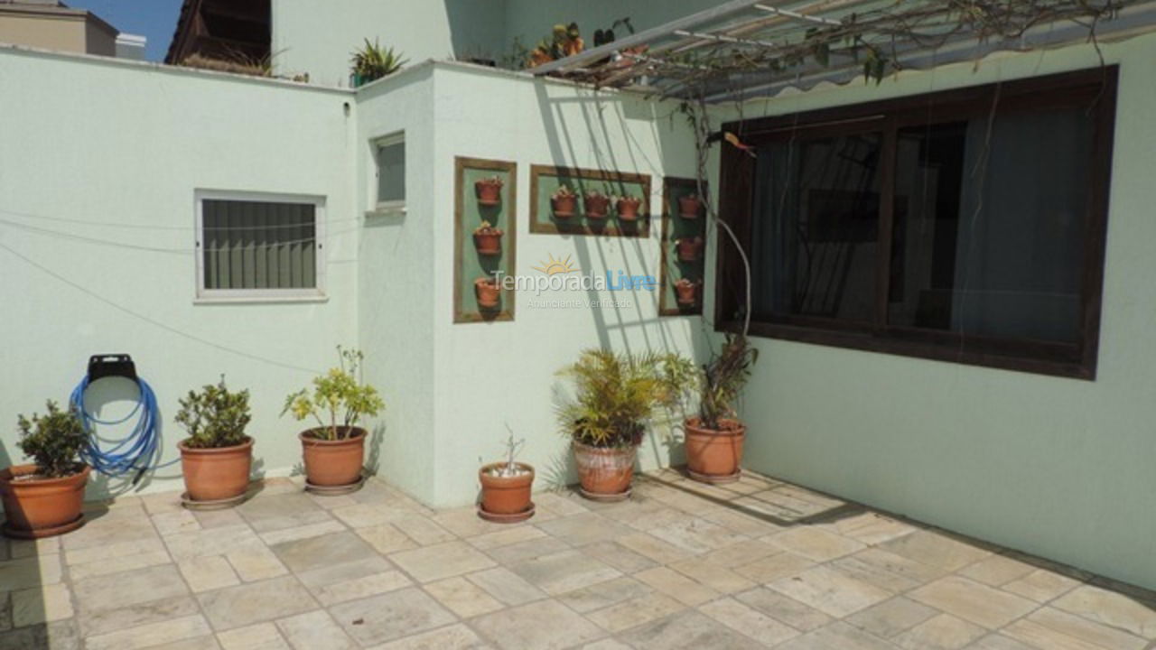 Apartment for vacation rental in Bombinhas (Praia de Bombas)