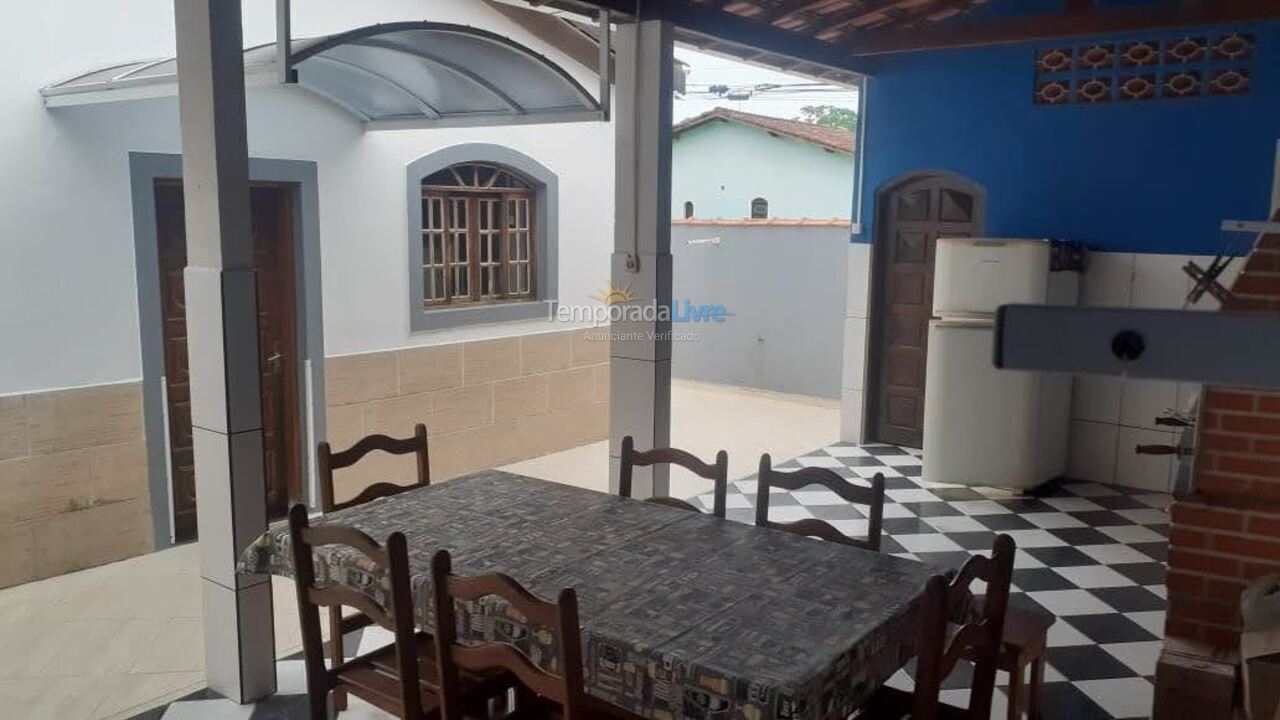 House for vacation rental in Caraguatatuba (Massaguaçu)