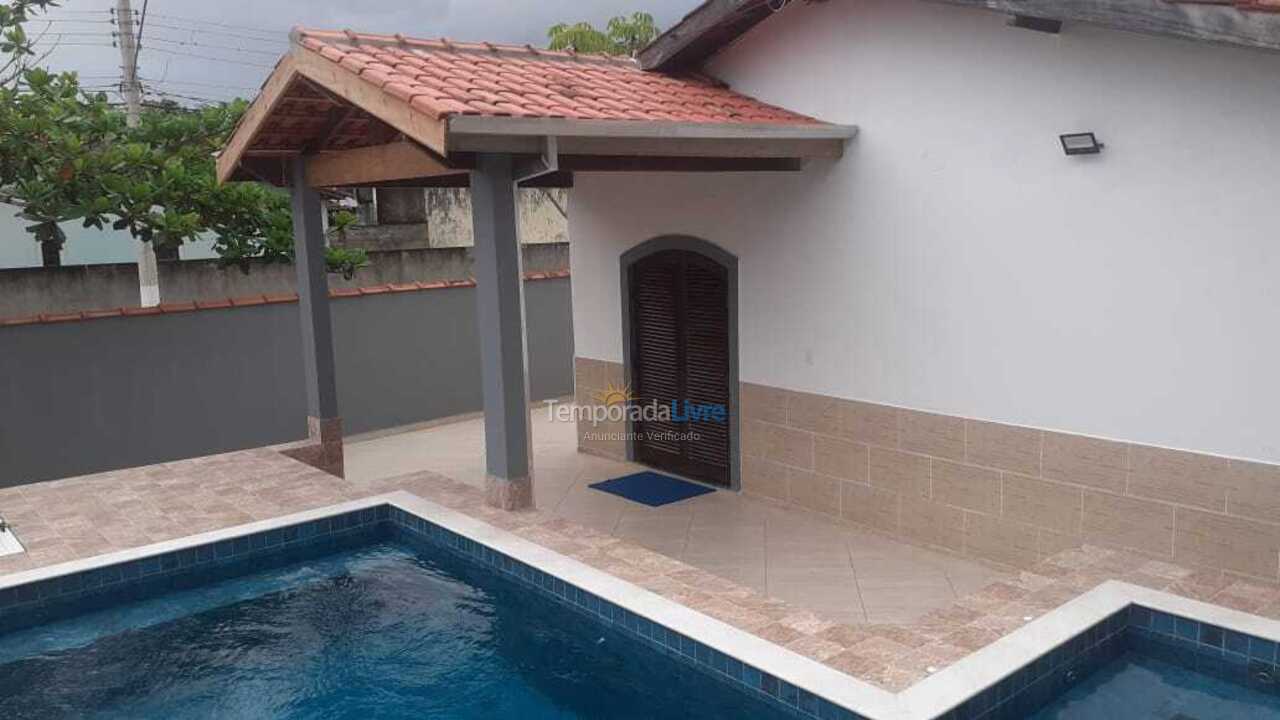 House for vacation rental in Caraguatatuba (Massaguaçu)