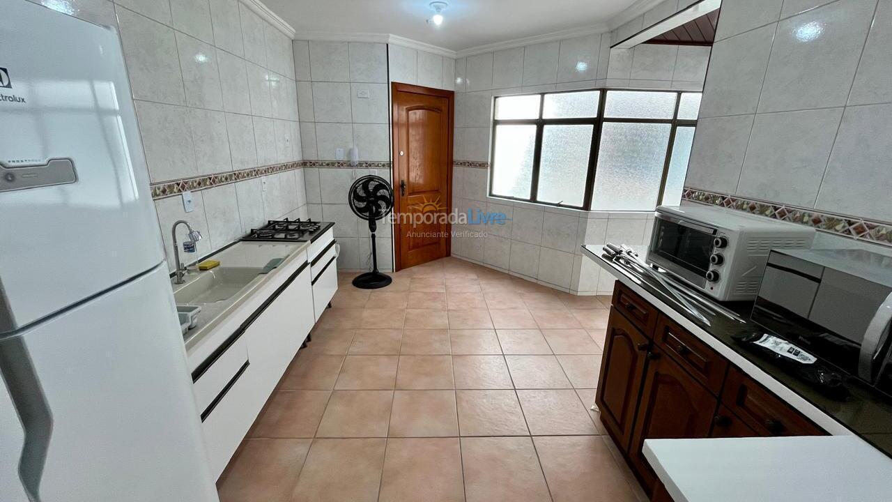 Apartment for vacation rental in Itapema (Meia Praia)