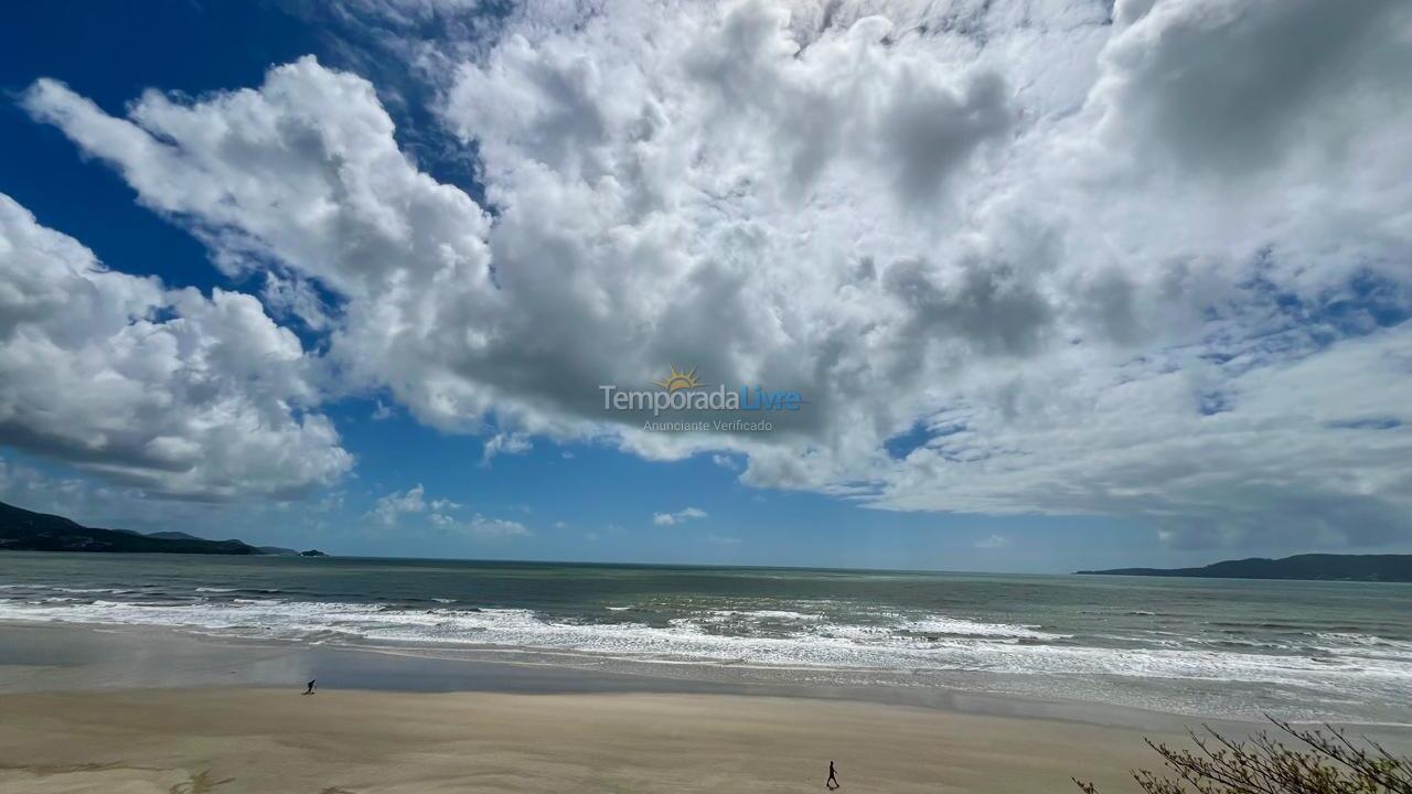 Apartment for vacation rental in Itapema (Meia Praia)