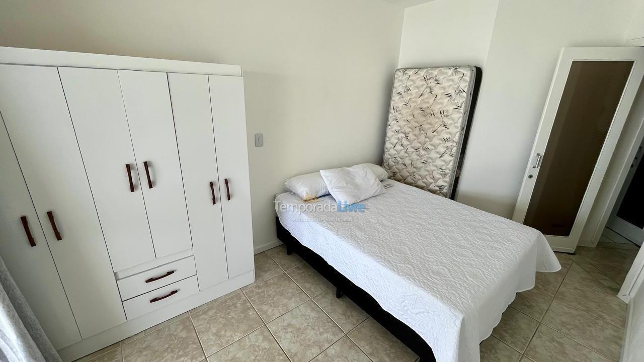 Apartment for vacation rental in Itapema (Meia Praia)