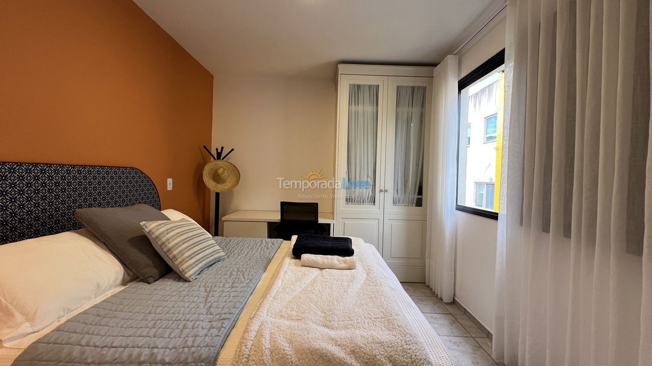 Apartamento para aluguel de temporada em Florianópolis (Jurere Tradicional)