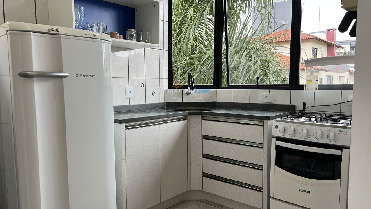 Apartamento para aluguel de temporada em Florianópolis (Jurere Tradicional)