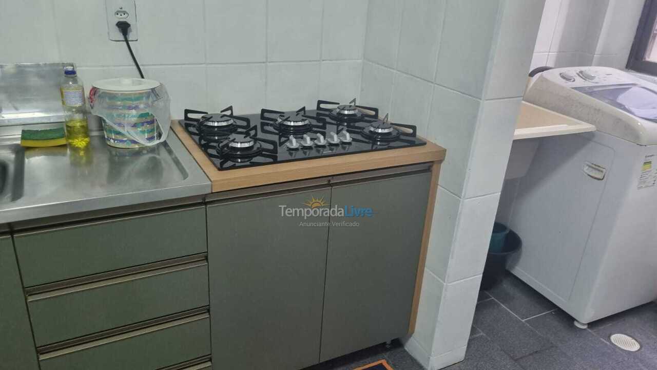 Apartamento para aluguel de temporada em Itapema (Meia Praia)