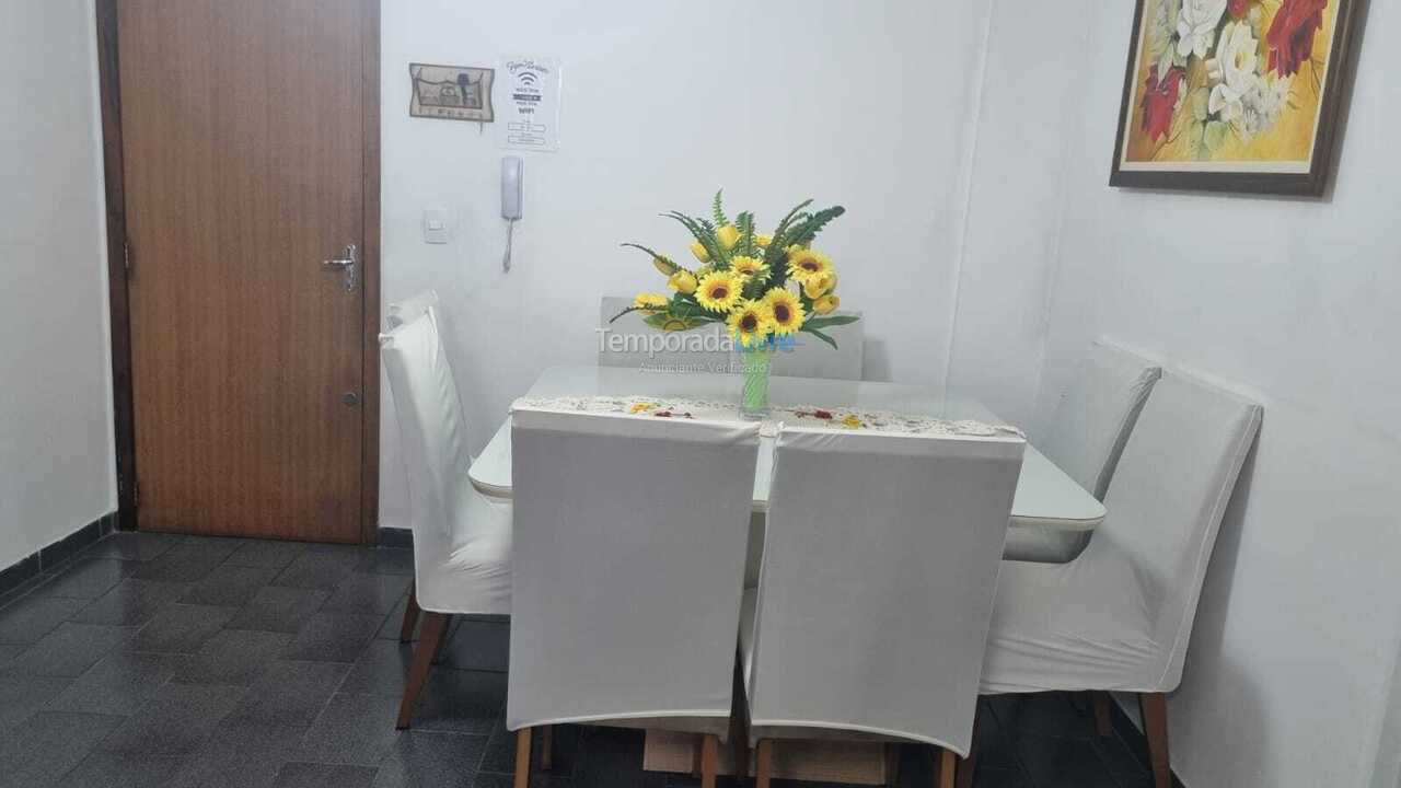 Apartamento para aluguel de temporada em Itapema (Meia Praia)