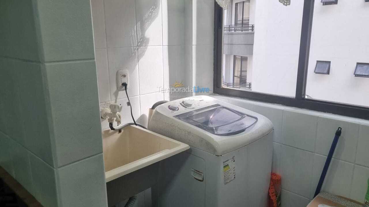 Apartamento para aluguel de temporada em Itapema (Meia Praia)