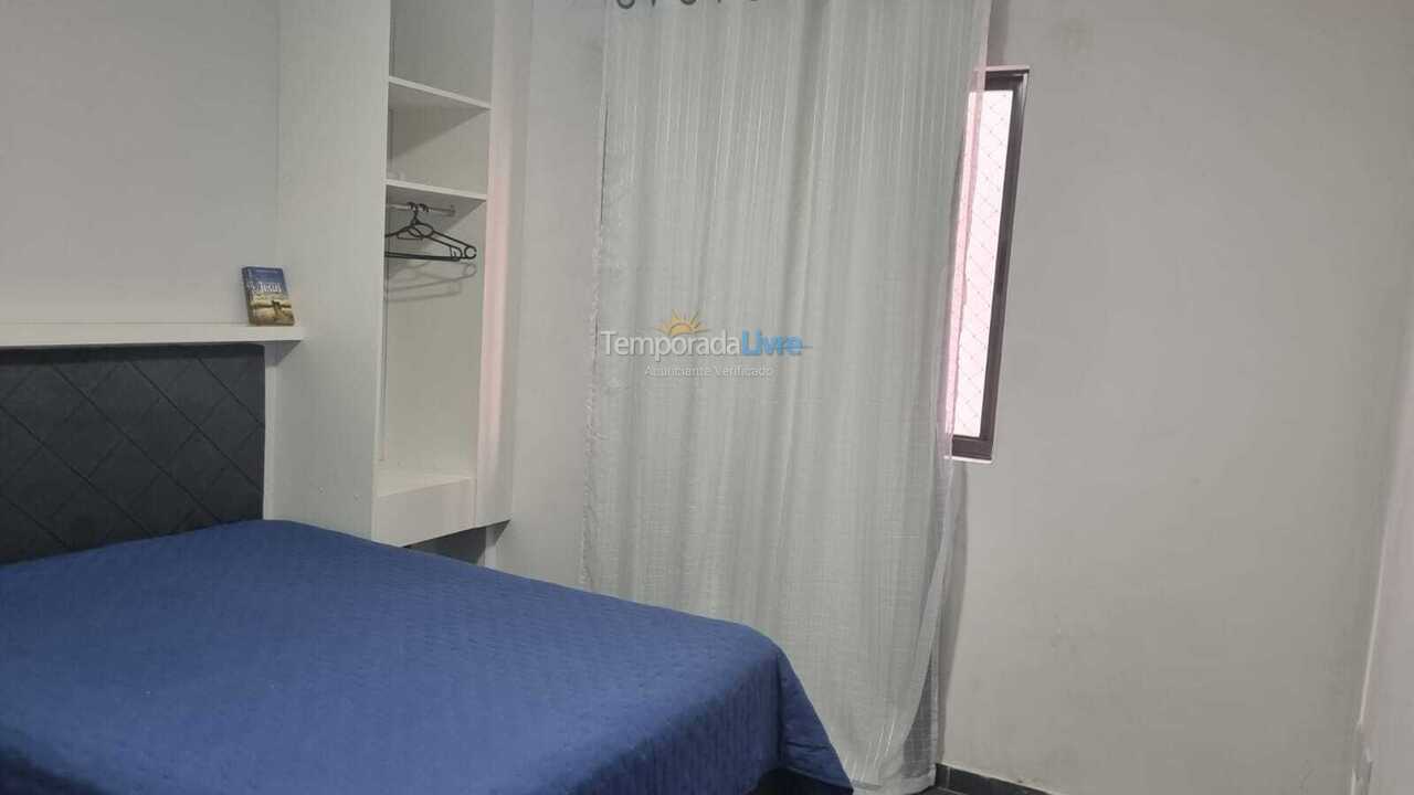 Apartamento para aluguel de temporada em Itapema (Meia Praia)