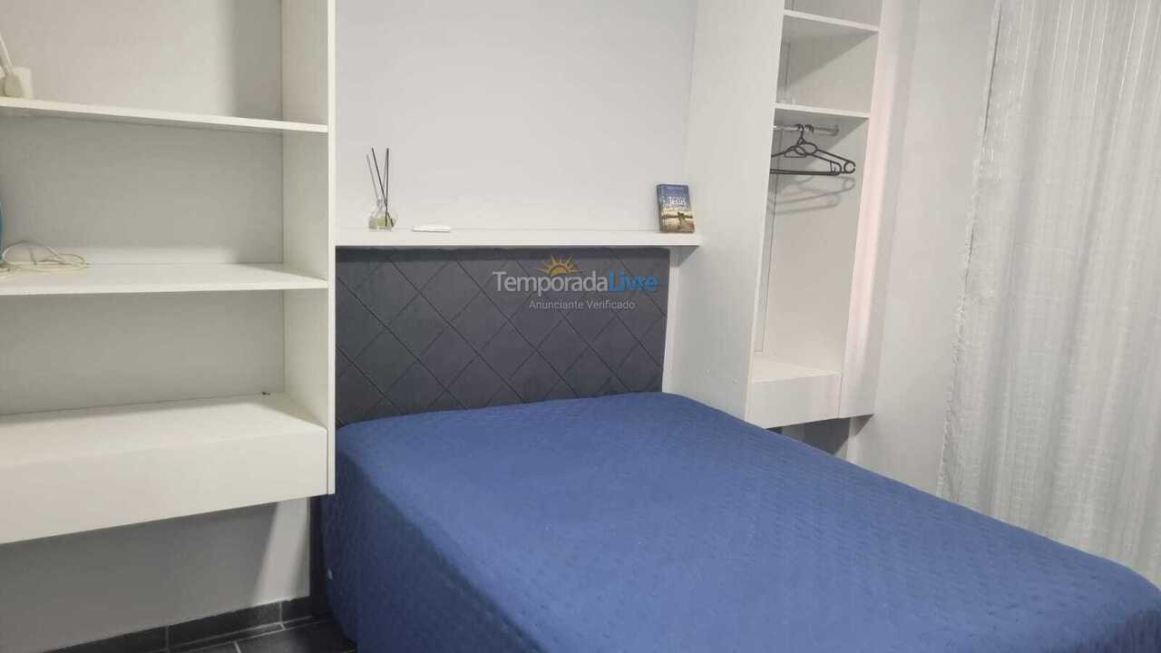 Apartamento para aluguel de temporada em Itapema (Meia Praia)