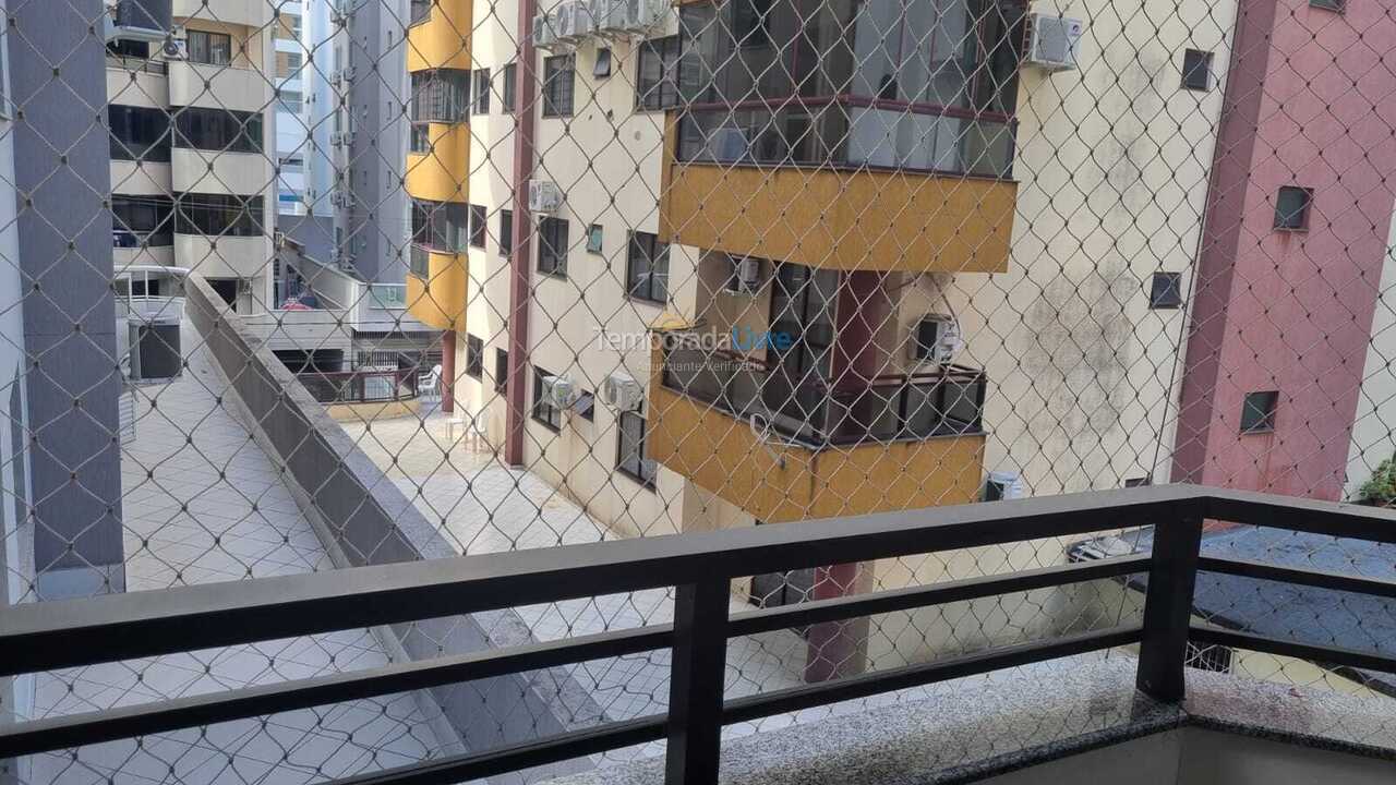 Apartamento para aluguel de temporada em Itapema (Meia Praia)