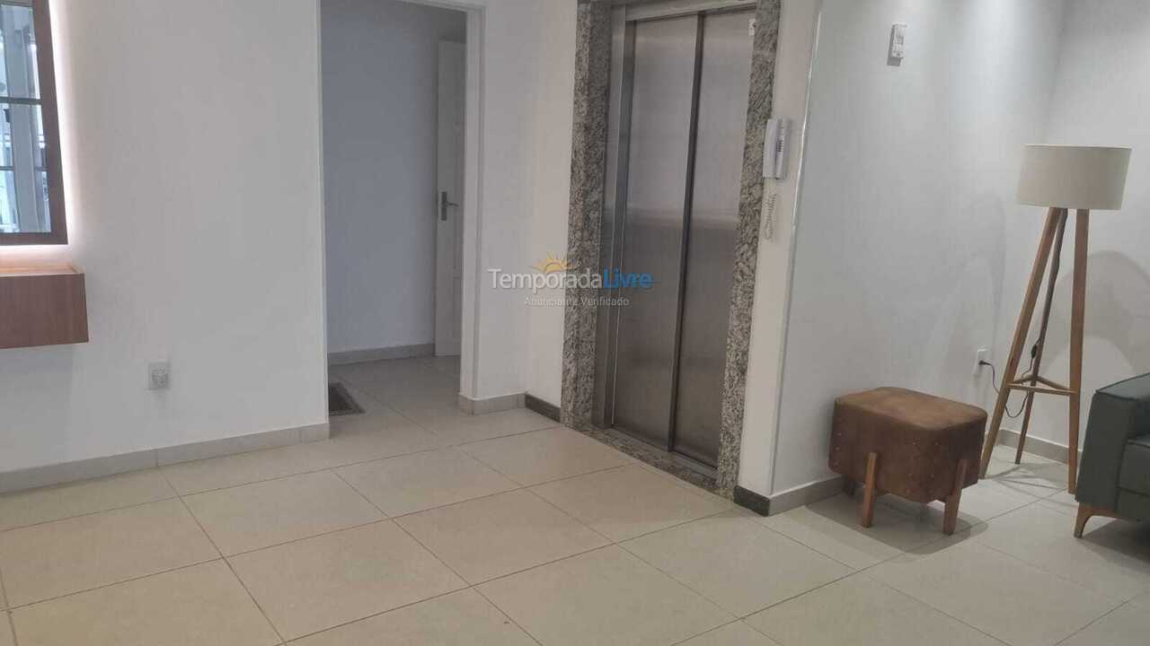 Apartamento para aluguel de temporada em Itapema (Meia Praia)