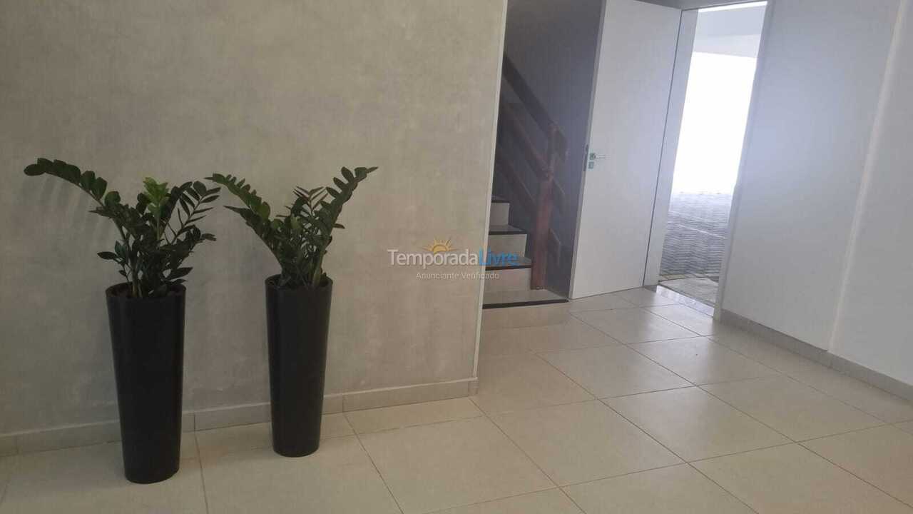 Apartamento para aluguel de temporada em Itapema (Meia Praia)