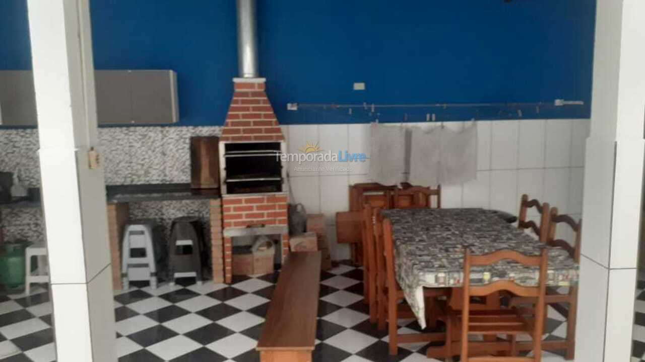 House for vacation rental in Caraguatatuba (Massaguaçu)