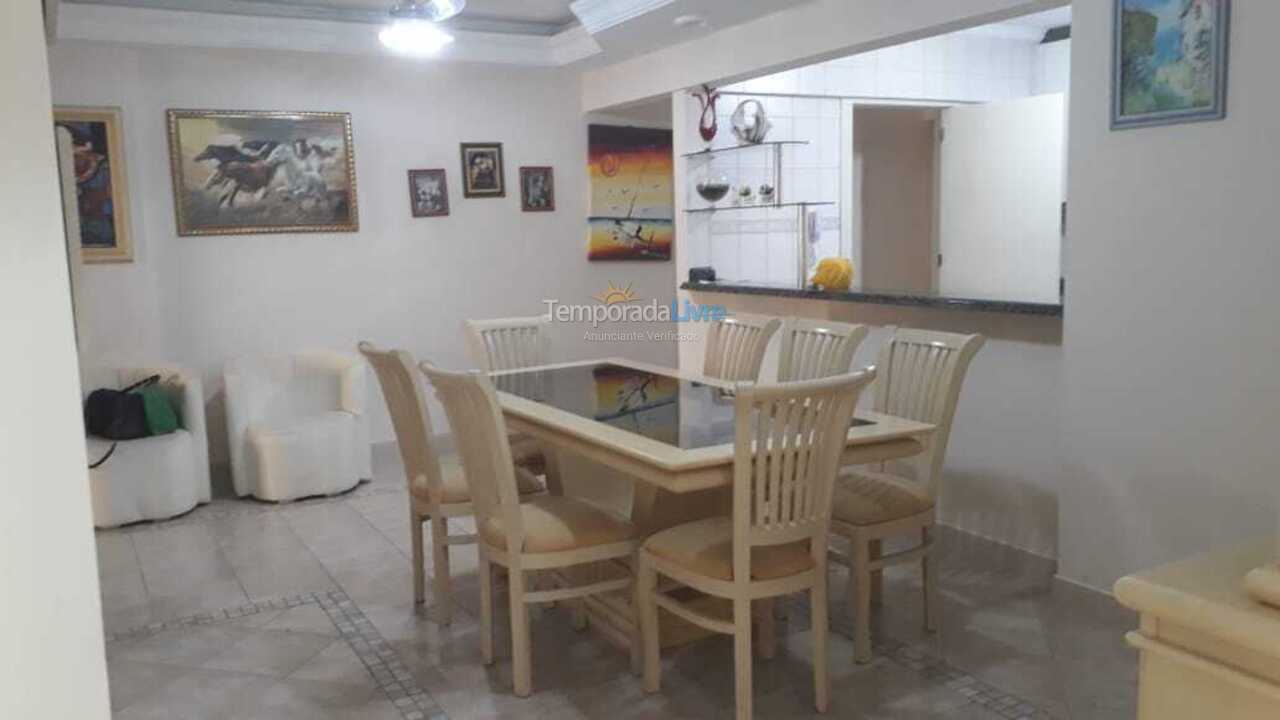 Apartamento para aluguel de temporada em Itapema (Meia Praia)