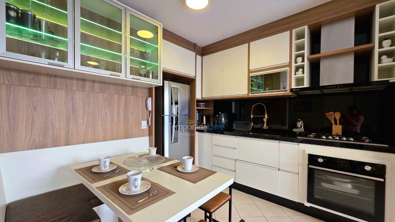 Apartamento para alquiler de vacaciones em Itapema (Meia Praia)