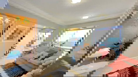 Apartamento de 4 habitaciones, 5 aires acondicionados, cerca del centro comercial Russi.