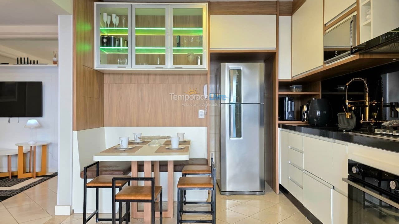 Apartamento para alquiler de vacaciones em Itapema (Meia Praia)