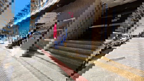 Apartamento de 4 habitaciones, 5 aires acondicionados, cerca del centro comercial Russi.