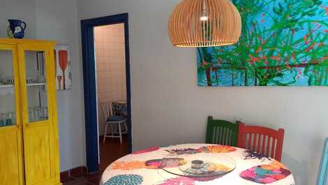 Casa em Condomínio 50mts da praia