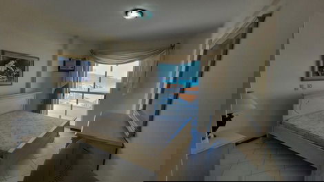 Apartamento 3 dormitórios com vista mar para 8 pessoas