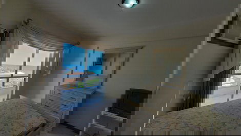 Apartamento 3 dormitórios com vista mar para 8 pessoas