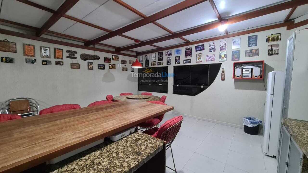 Apartamento para aluguel de temporada em Bombinhas (Praia de Bombas)