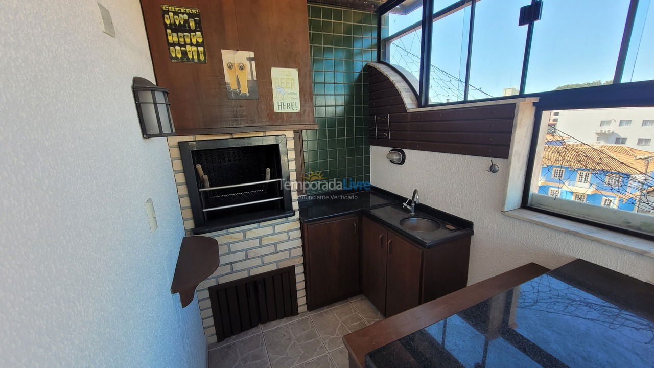 Apartamento para aluguel de temporada em Bombinhas (Praia de Bombas)