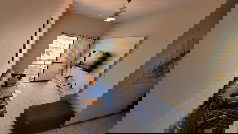 Cobertura duplex com piscina na Praia de Bombas para 7 pessoas