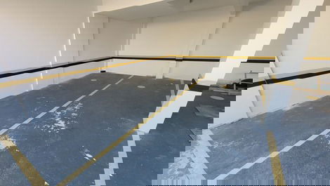 Cobertura duplex com piscina na Praia de Bombas para 7 pessoas