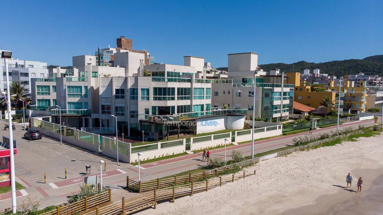 Apartment for vacation rental in Bombinhas (Praia de Bombas)