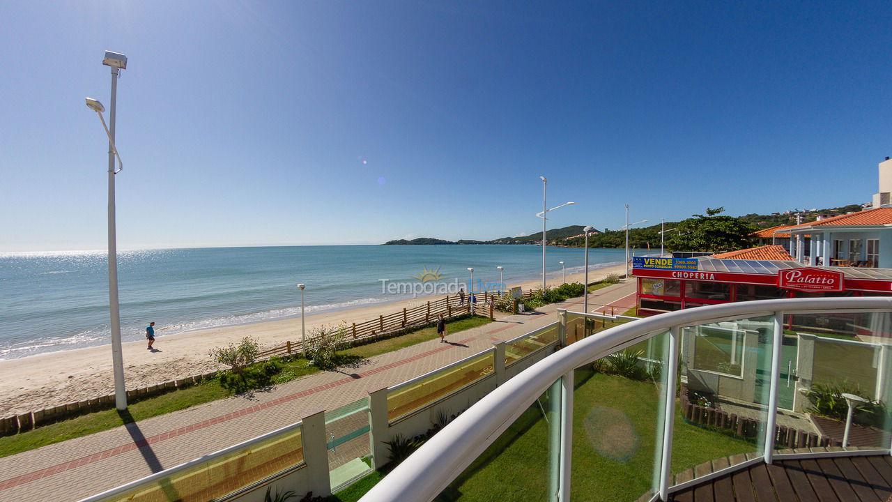 Apartment for vacation rental in Bombinhas (Praia de Bombas)